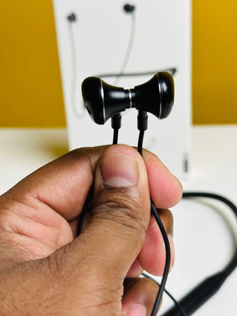 GearUP G9 Neckband Magnetic Metal Earphone (3)