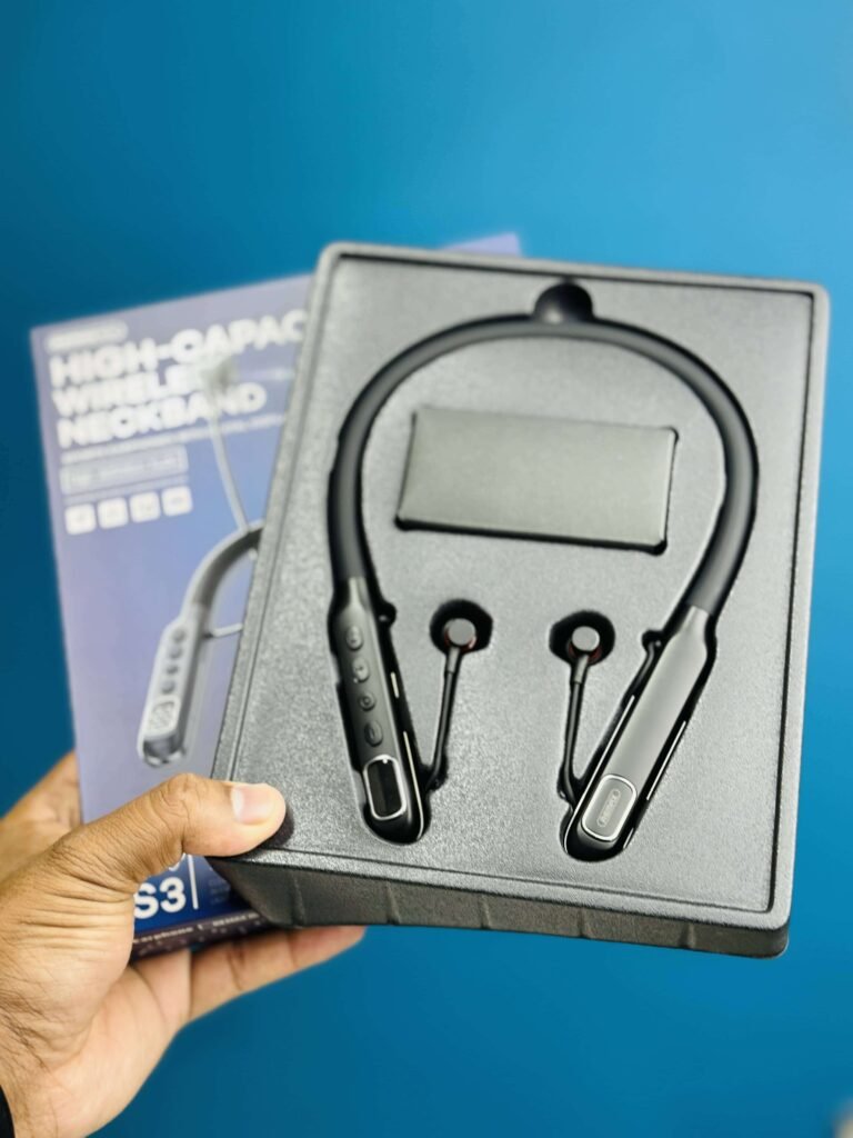 Remax RB-S3 Neckband With Digital Display (1)-min