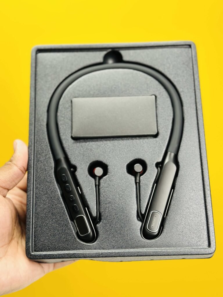 Remax RB-S3 Neckband With Digital Display (10)-min